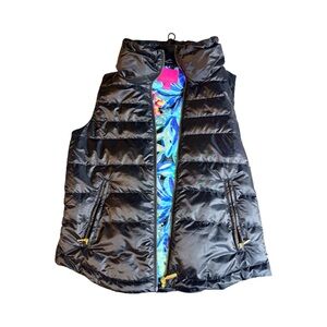Lilly Pulitzer Black Onyx Palm
Paradise Puffer Vest-NWOT-size‎ small